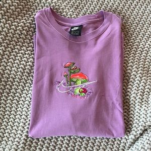 BRAND NEW NIKE Mushroom Swoosh Purple Tshirt